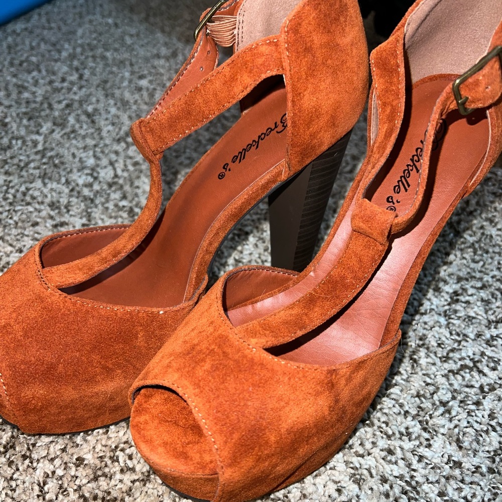 Breckelles heels